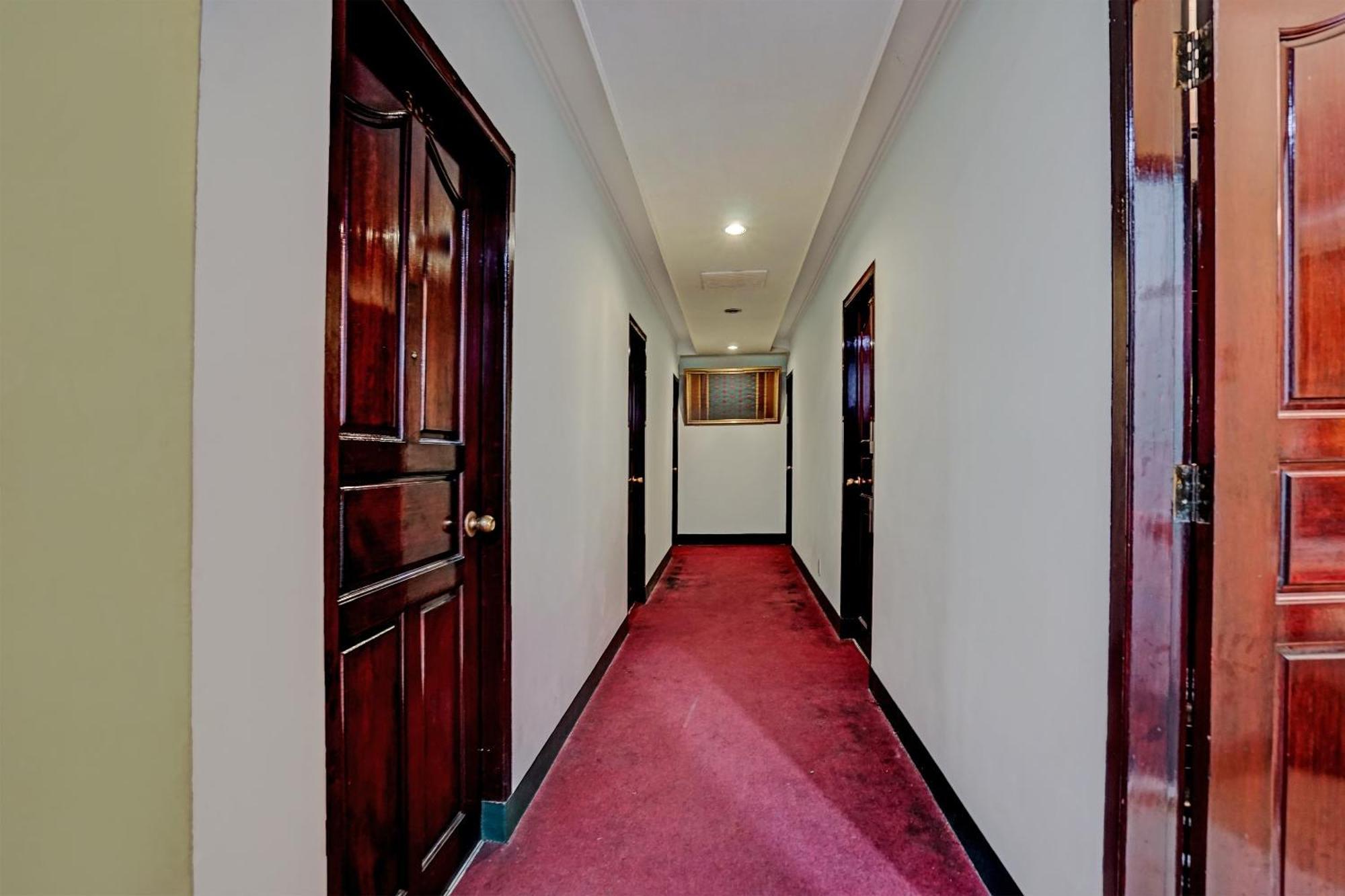Super Oyo 91805 Hotel Wisma Bari Palembang Exteriör bild
