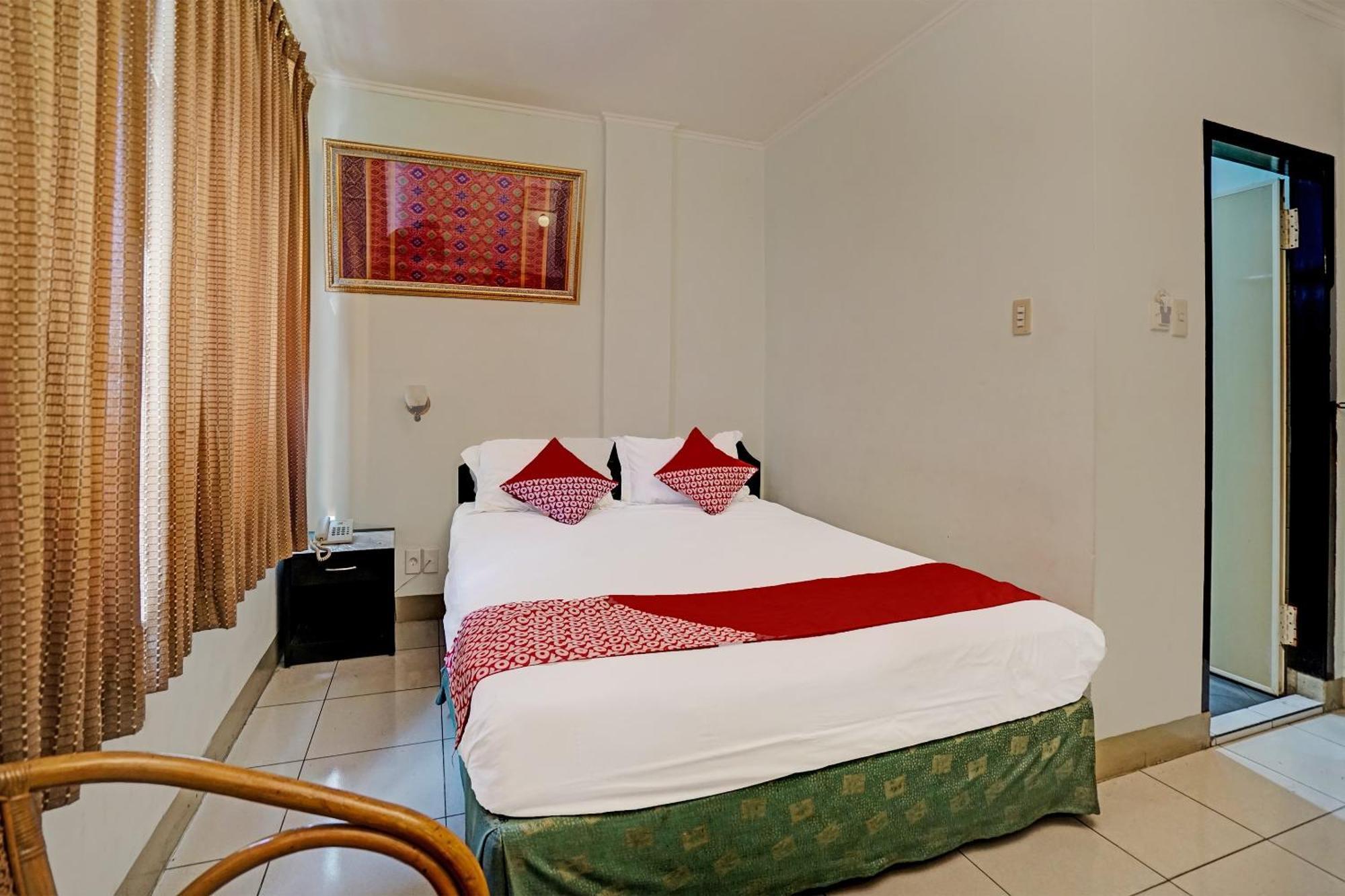 Super Oyo 91805 Hotel Wisma Bari Palembang Exteriör bild