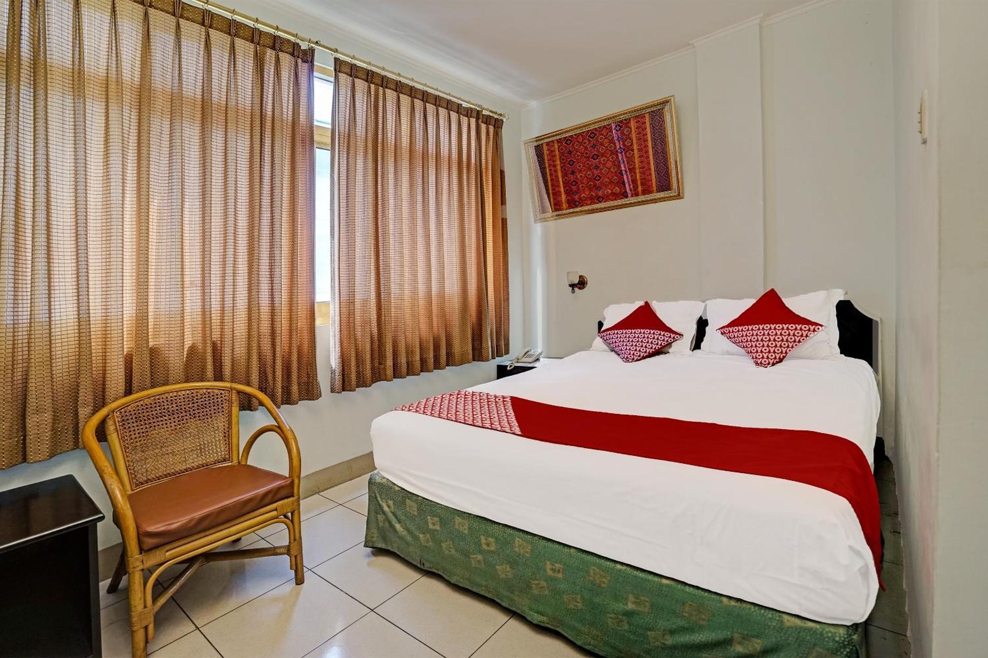 Super Oyo 91805 Hotel Wisma Bari Palembang Exteriör bild