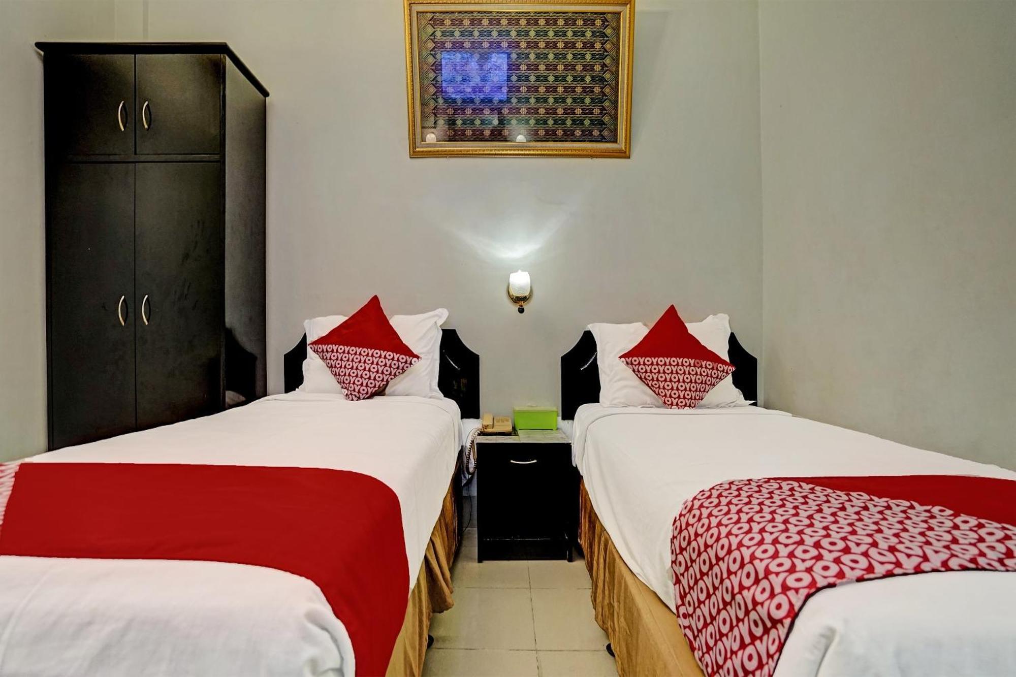 Super Oyo 91805 Hotel Wisma Bari Palembang Exteriör bild