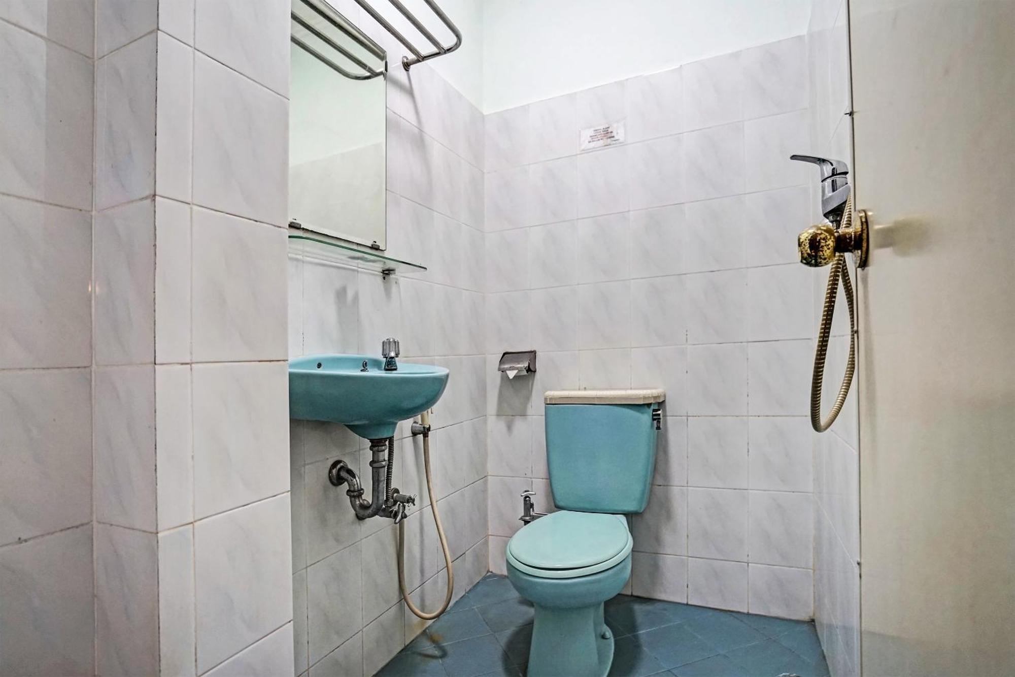 Super Oyo 91805 Hotel Wisma Bari Palembang Exteriör bild