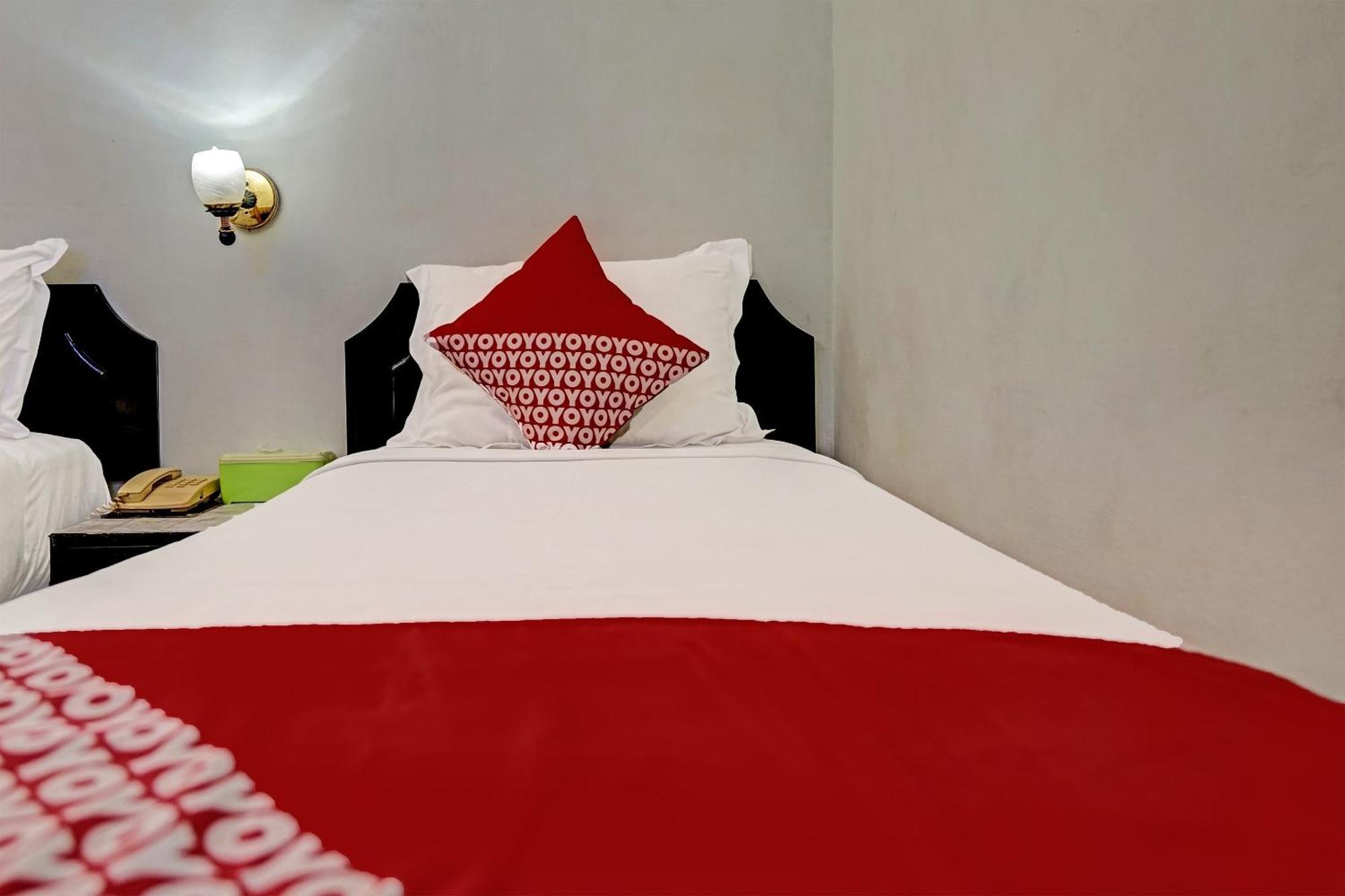 Super Oyo 91805 Hotel Wisma Bari Palembang Exteriör bild