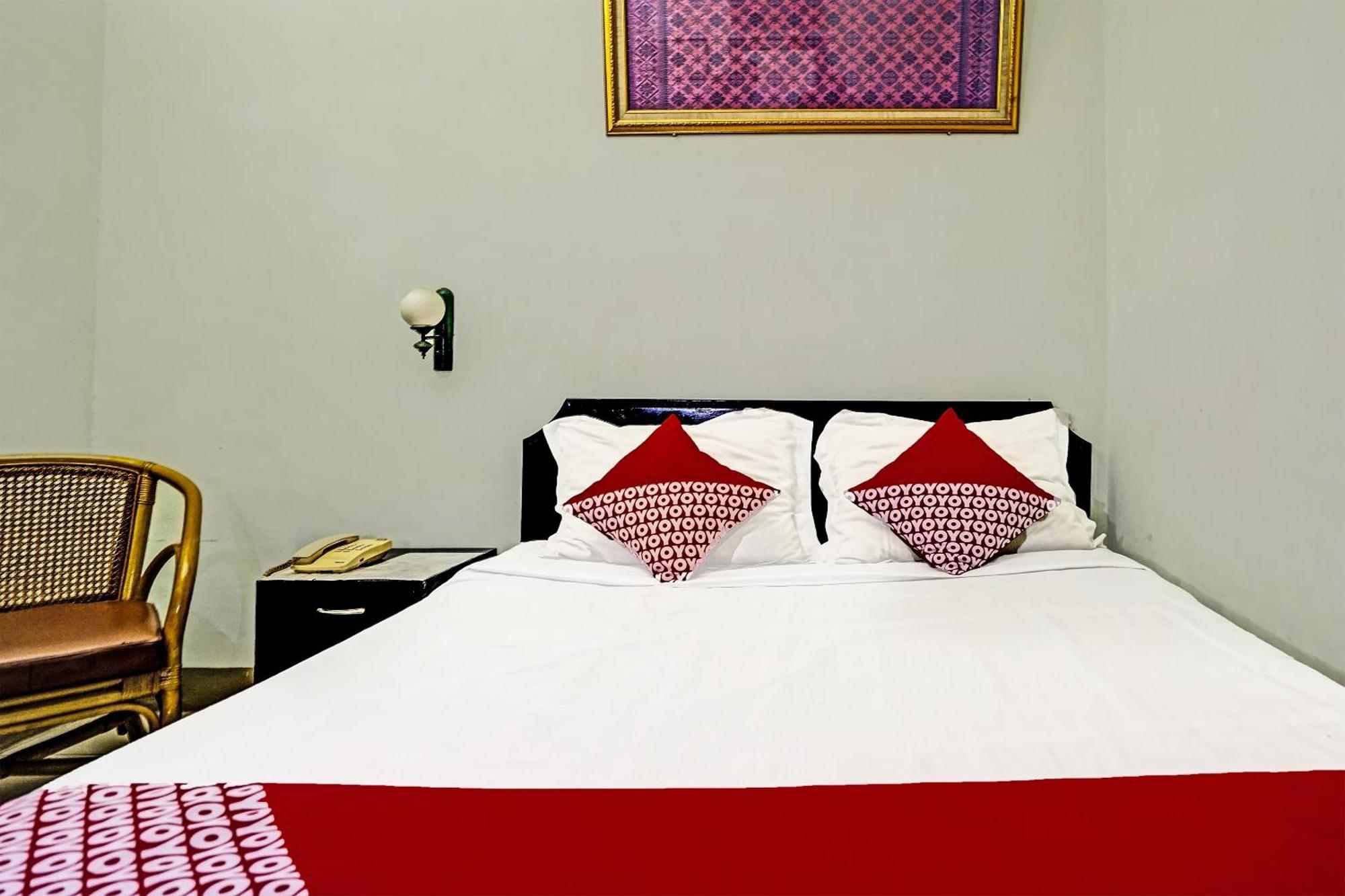 Super Oyo 91805 Hotel Wisma Bari Palembang Exteriör bild
