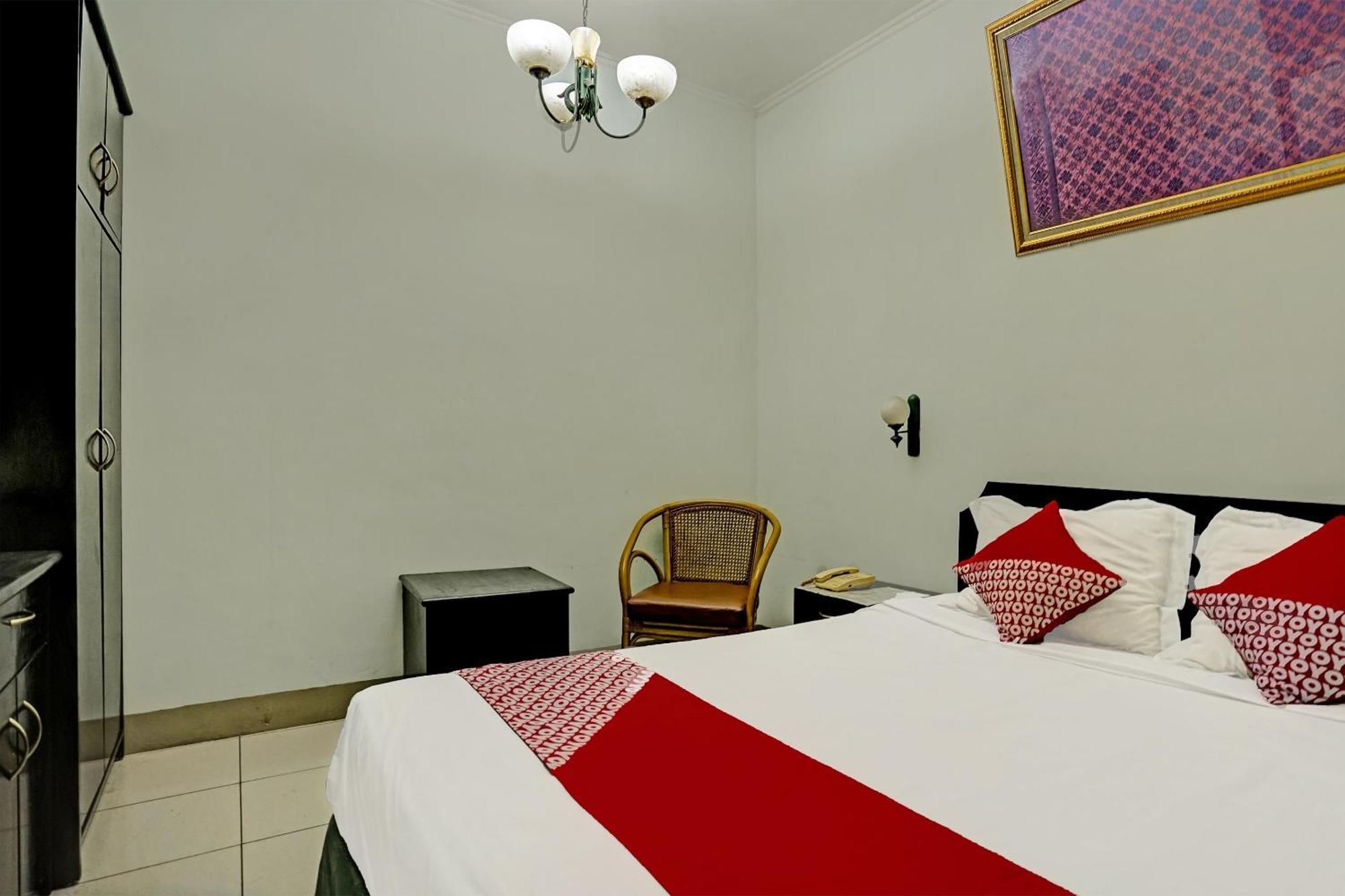 Super Oyo 91805 Hotel Wisma Bari Palembang Exteriör bild