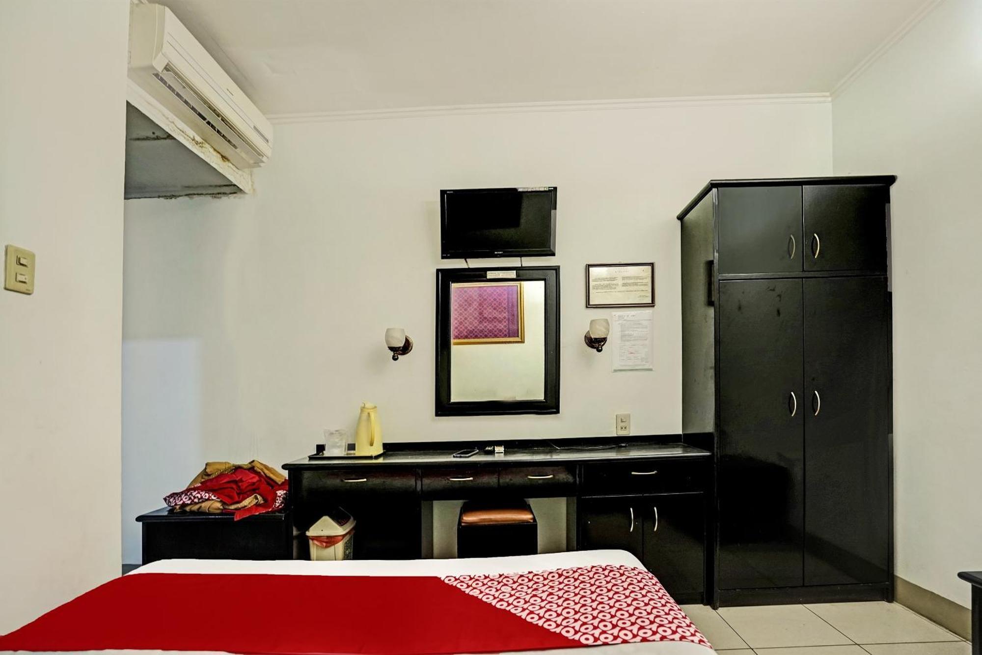 Super Oyo 91805 Hotel Wisma Bari Palembang Exteriör bild