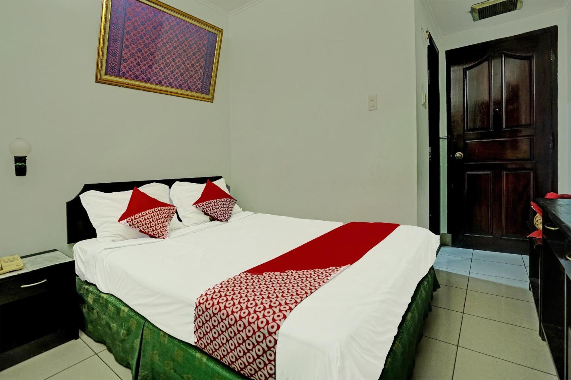 Super Oyo 91805 Hotel Wisma Bari Palembang Exteriör bild