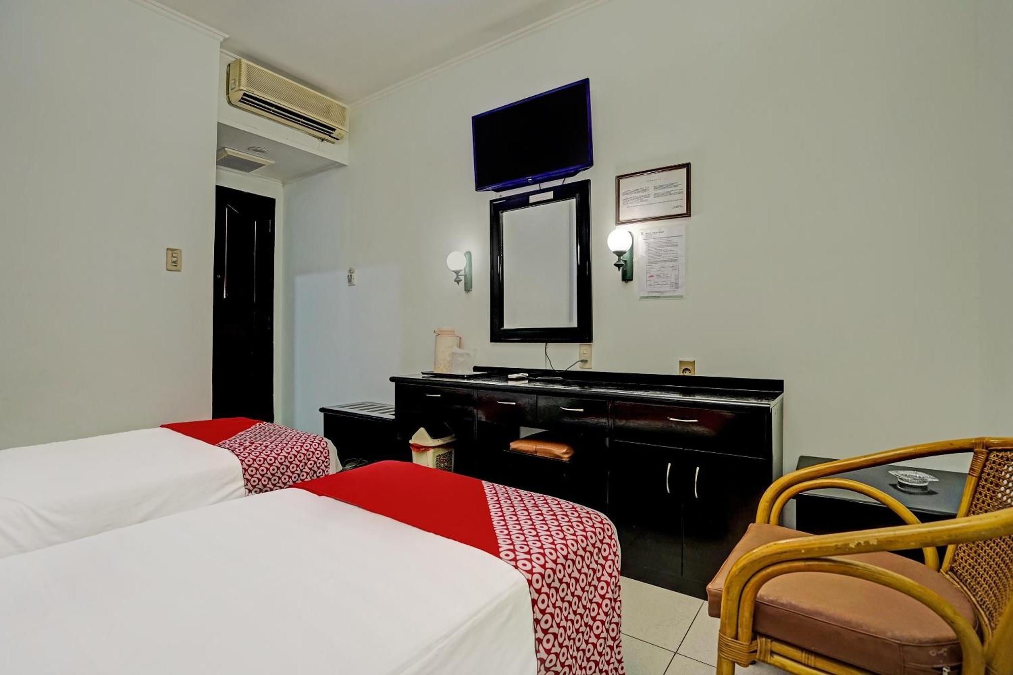 Super Oyo 91805 Hotel Wisma Bari Palembang Exteriör bild