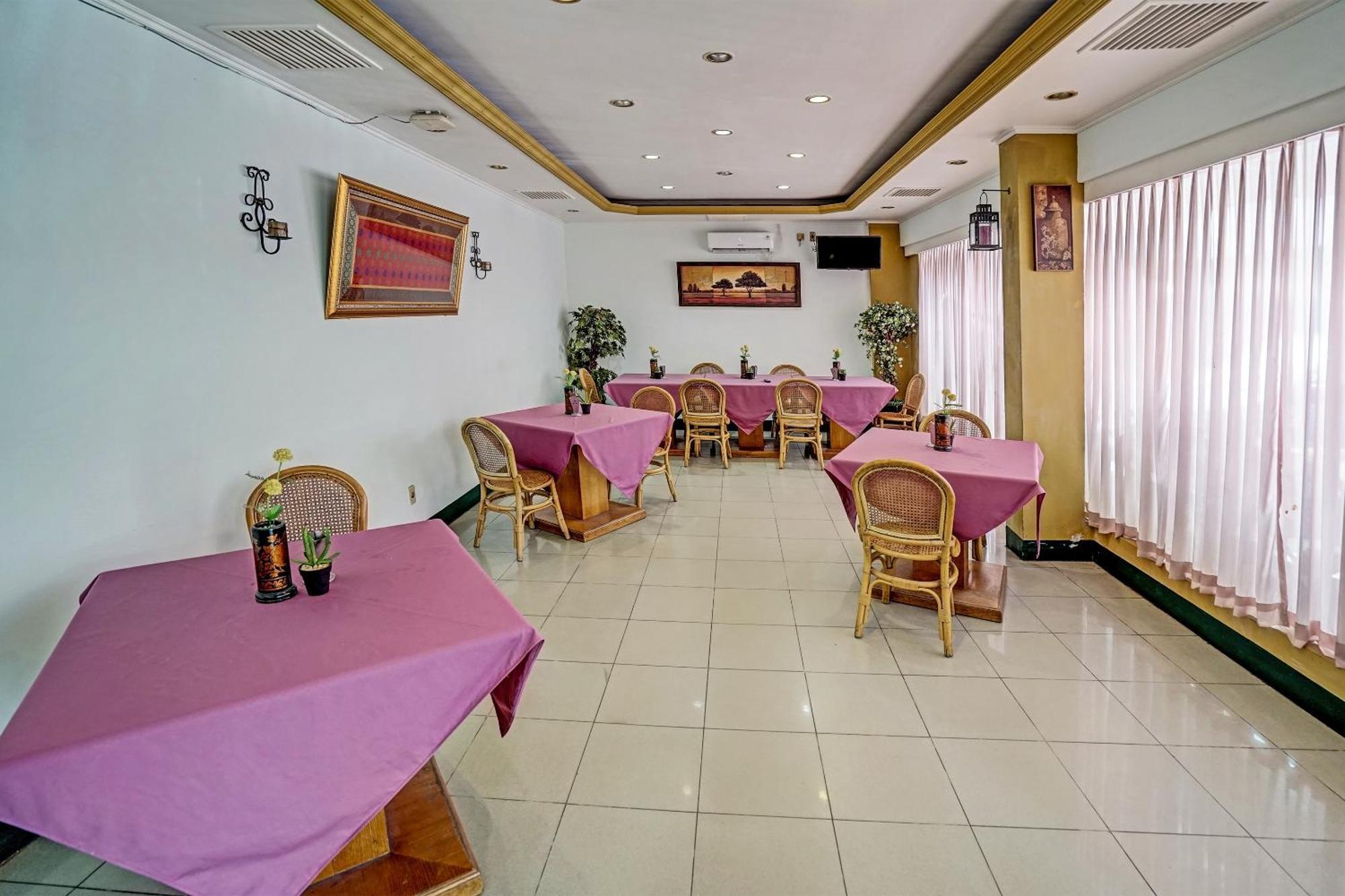 Super Oyo 91805 Hotel Wisma Bari Palembang Exteriör bild